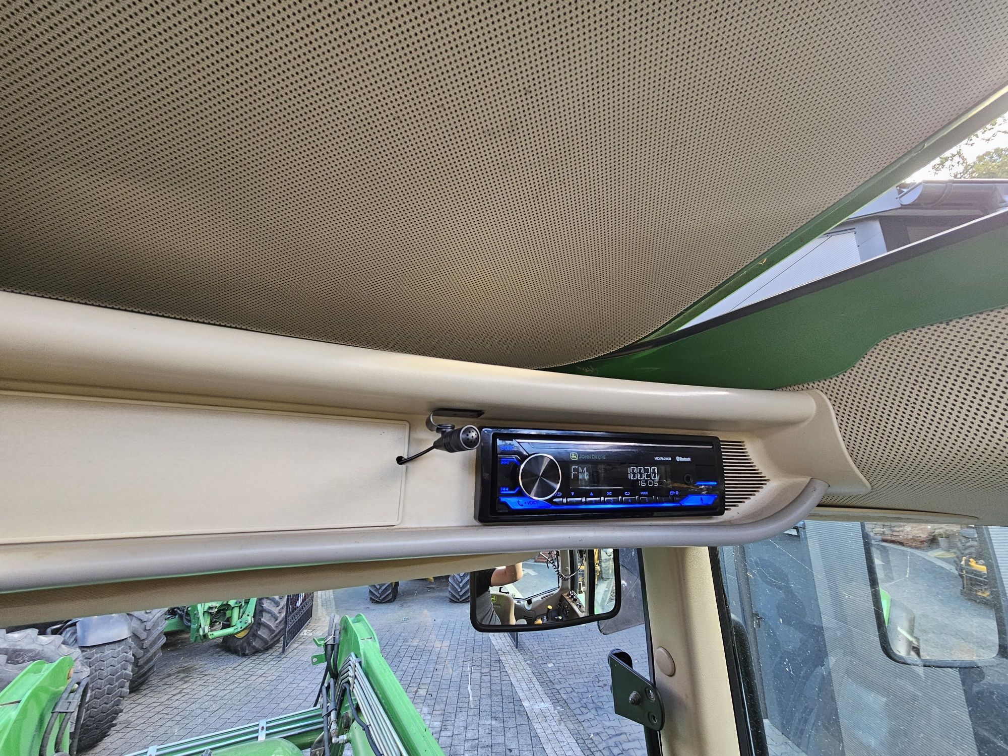 John Deere 6120, 6100RC
