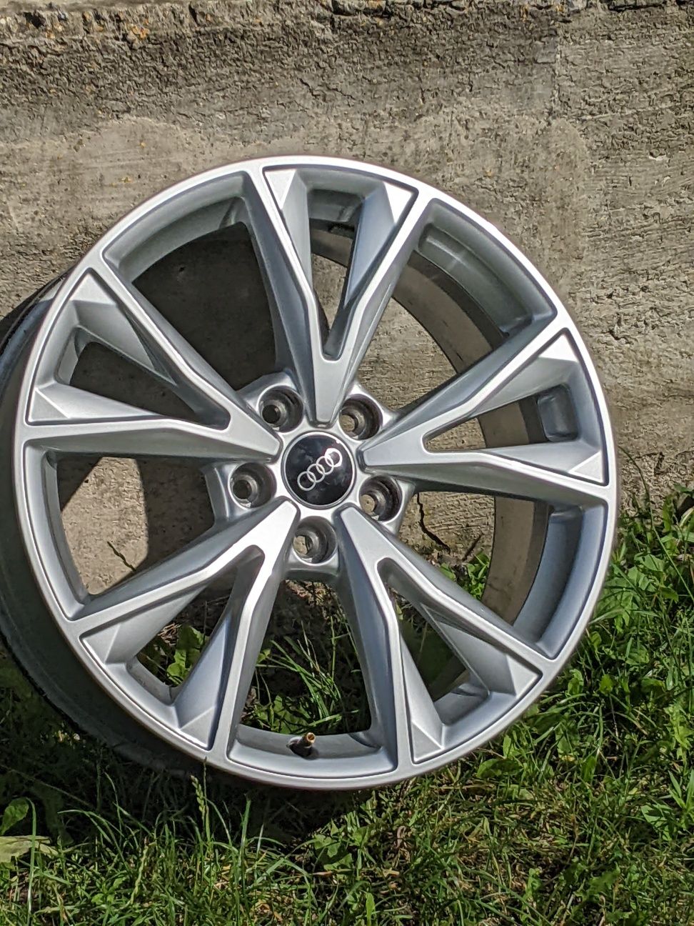 Литі диски R18 AUDI Q5 VW Golf 6 7 Passat B7 B8 Tiguan 2