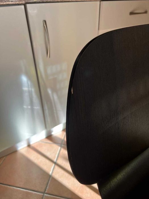 Mesa de Jantar Extensível IKEA + 4 Cadeiras SEFAST