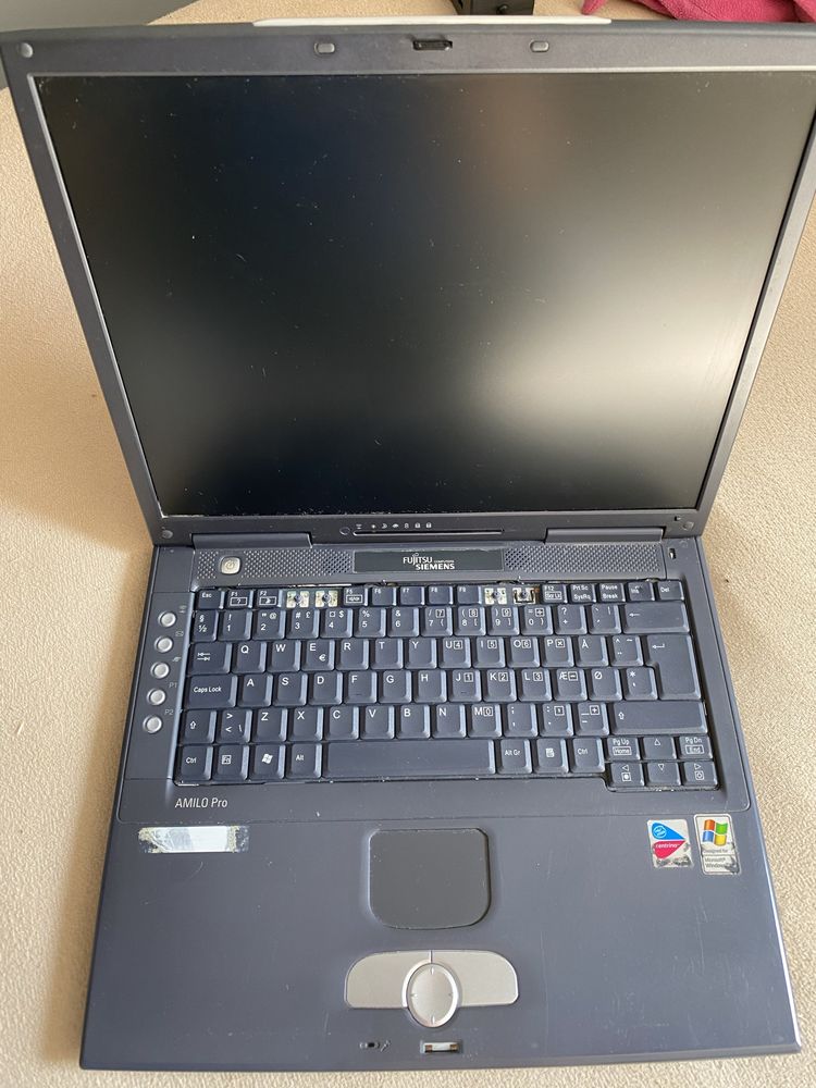 Laptop fujitsu siemens AMILO Pro v 2000