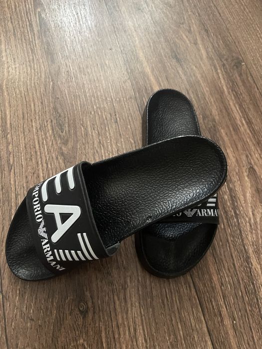 Летние шлепанцы Armani! 36 размер! Новые! Недорого