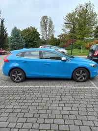 Volvo v4 R Design business