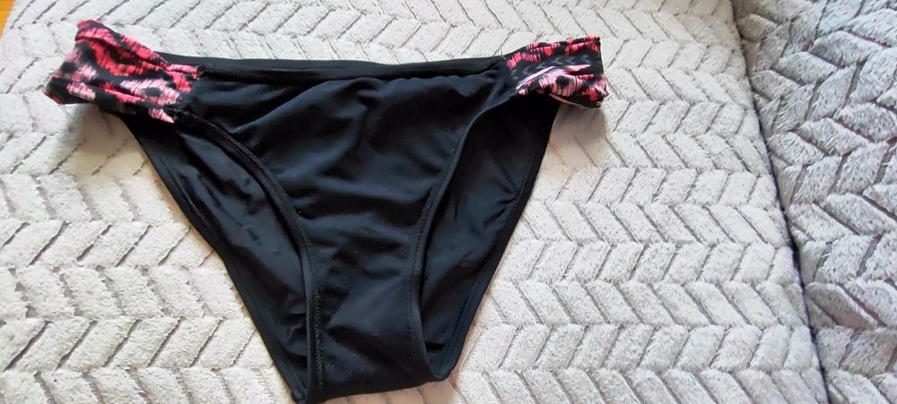 Dół stroju kapielowego