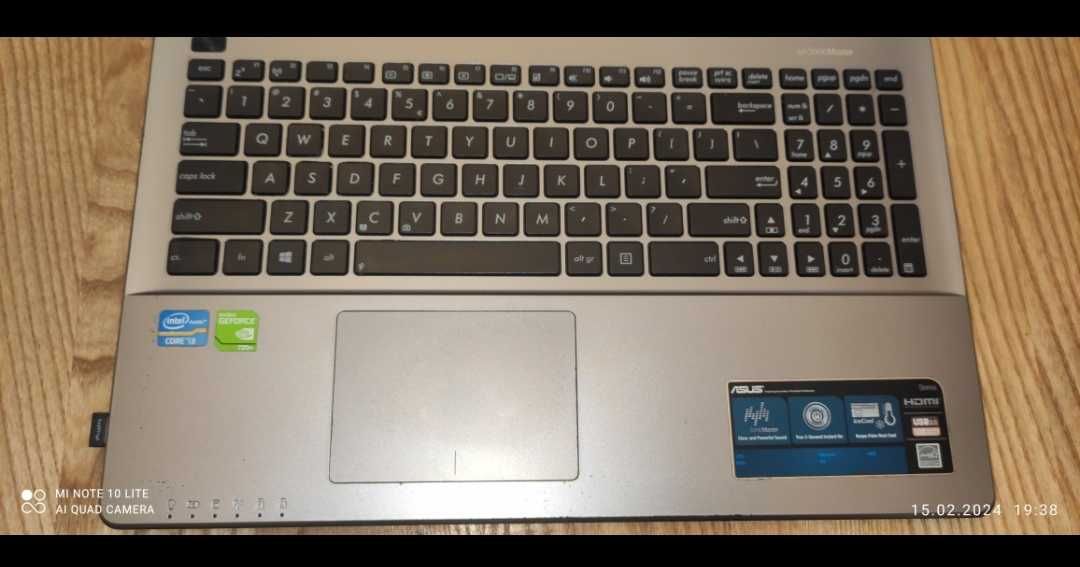 Laptop notebook  Asus F550c