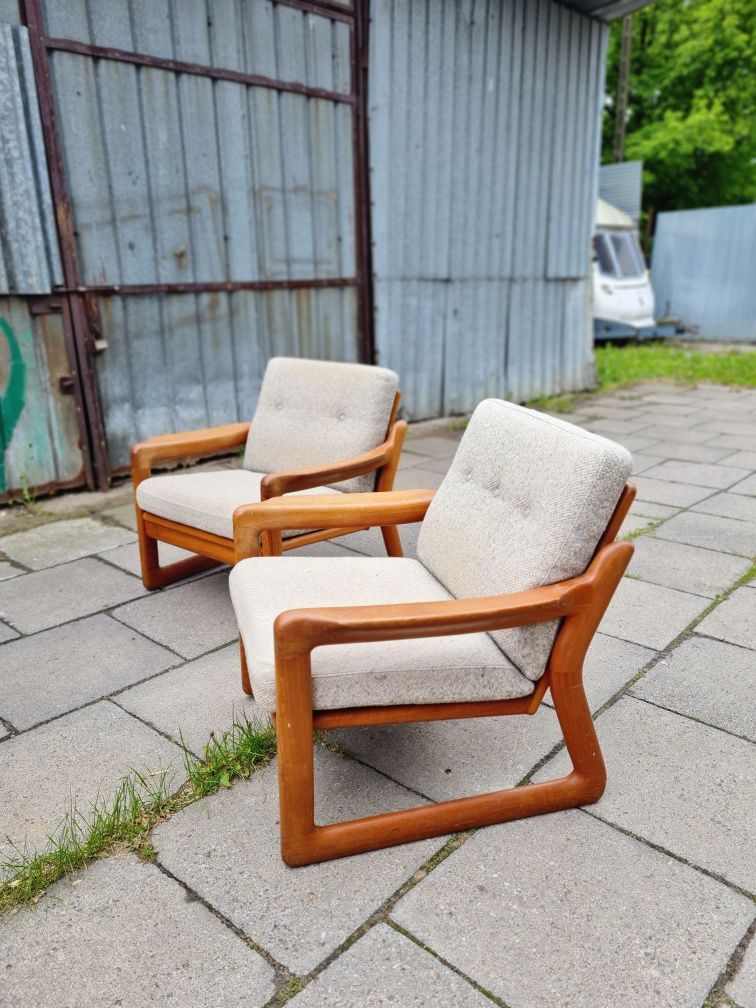 Sofa plus dwa fotele tekowe marki KOMFORT, Dania lata 70 ,mid-century