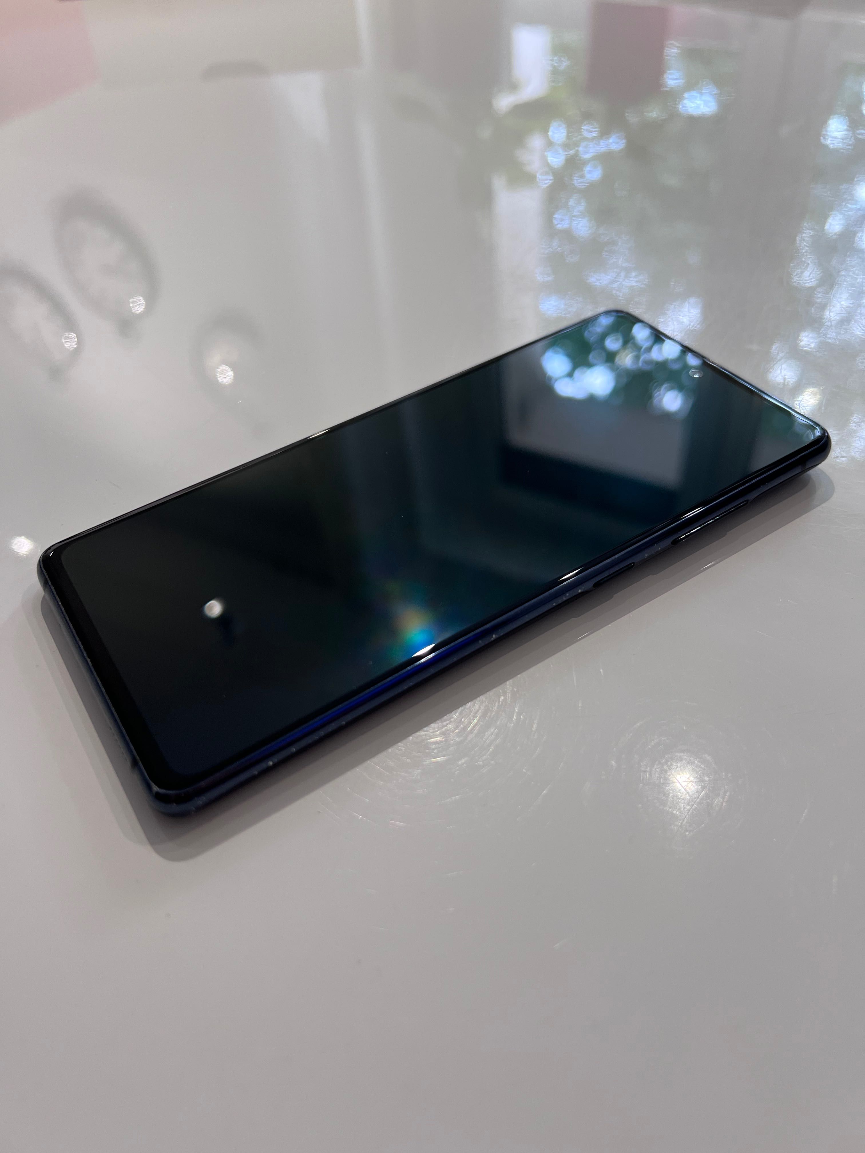 Samsung Galaxy S20 FE 5G - bardzo dobry stan