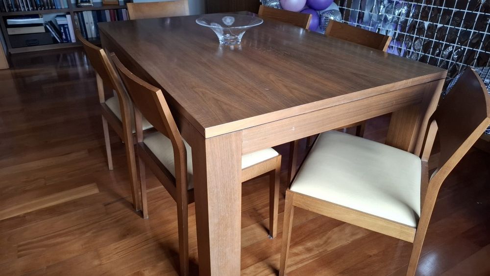 Mesa e Cadeiras Nogueira Paularte