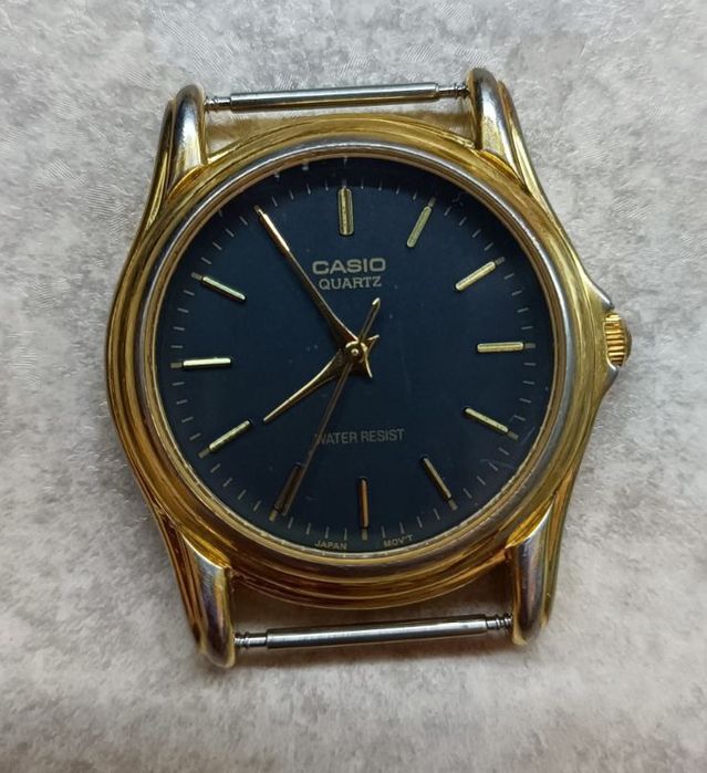 Часы CASIO Quartz