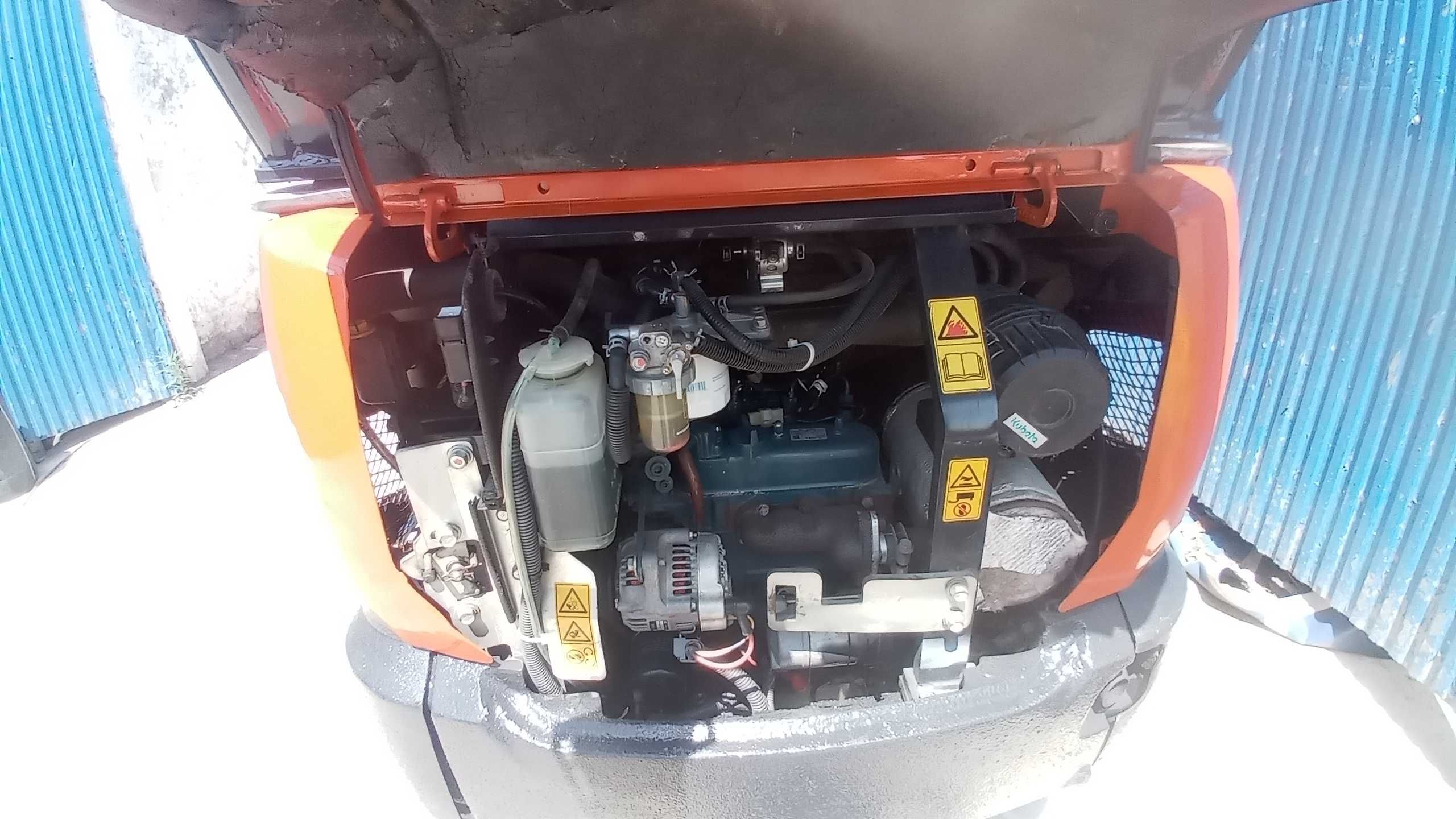 Escavadora Kubota  Kx 015  em óptimo estado!