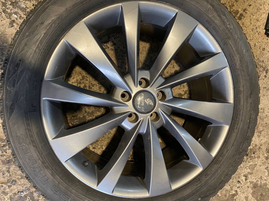 Нокіан 255/50R20 зима  комплект диски з резиною титани 5*112 nokian