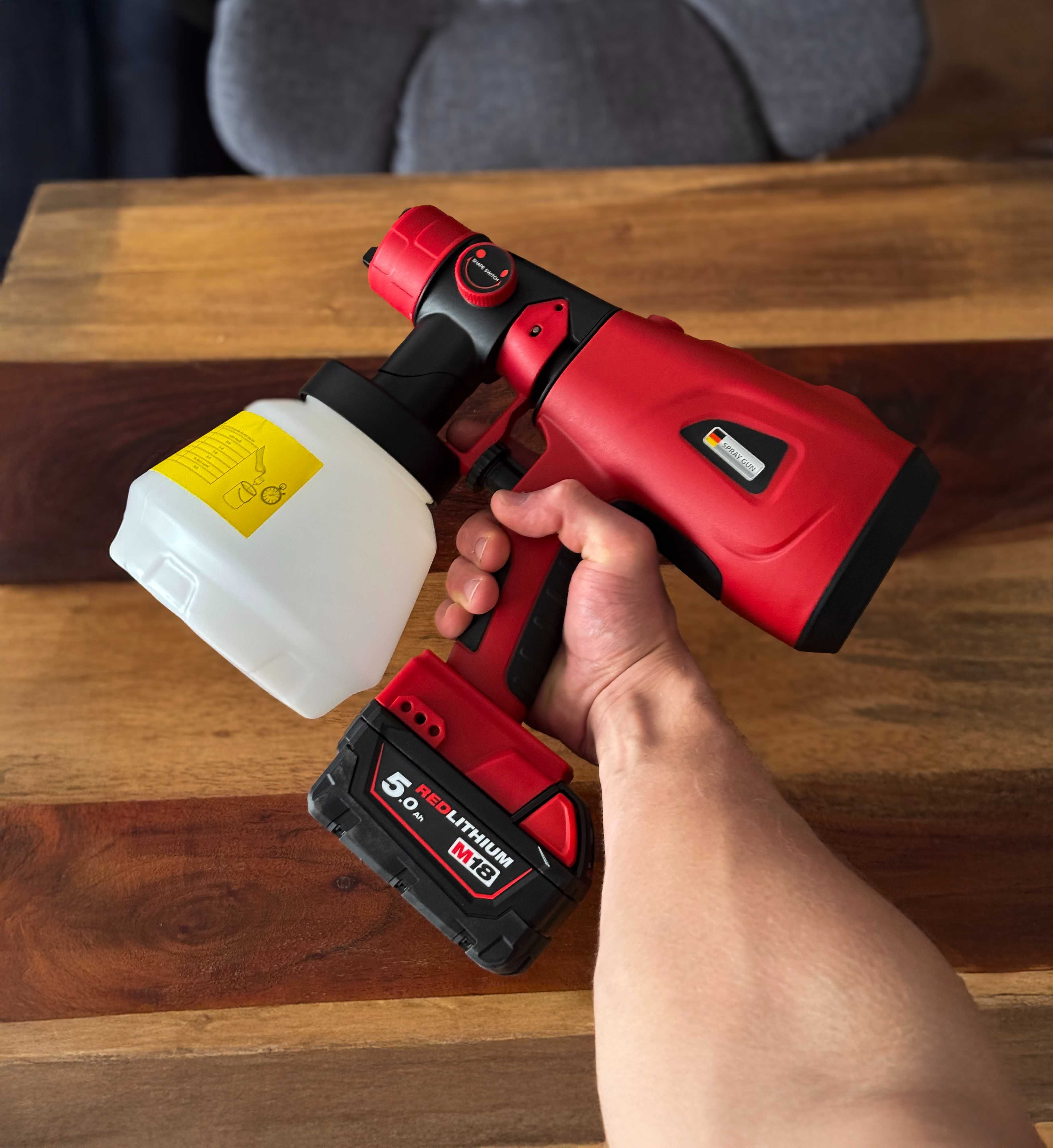 Pistolet do bejcowania drewna z 4 dyszami pasuje do aku MILWAUKEE M18