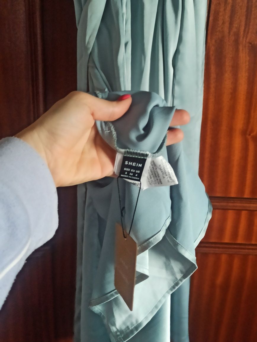 Vestido azul turquesa