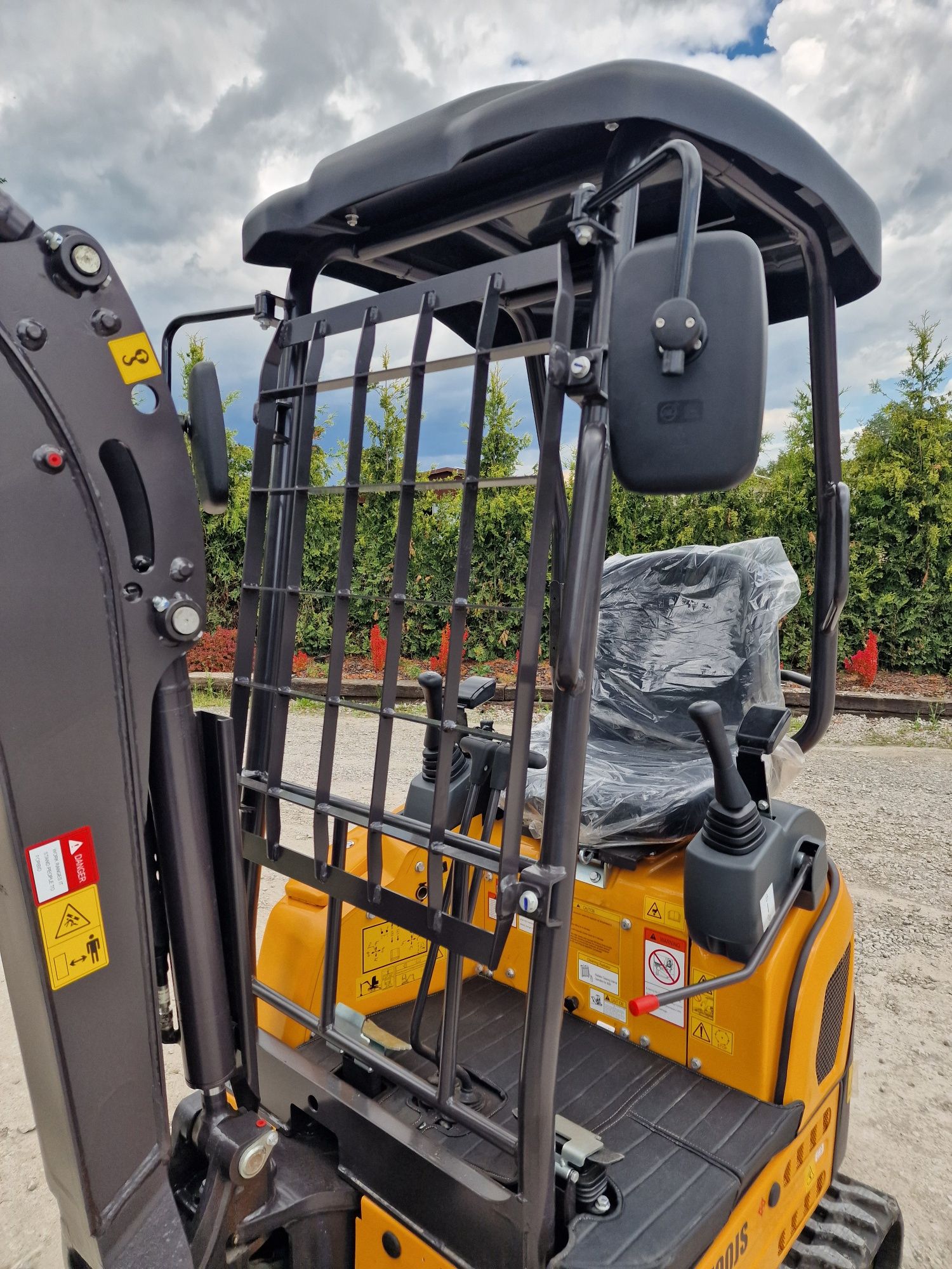 Mini Koparka Berger Kraus BK1700JS z osprzętem KUBOTA D902