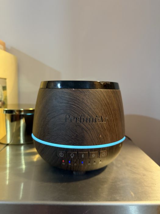 Purificador de cheirinhos agua com oleos ilumina liga á corrente