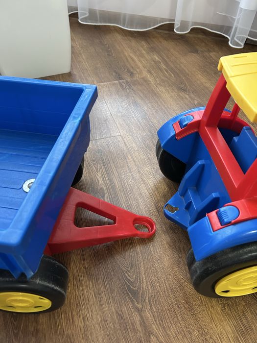 Іграшковий трактор Wader