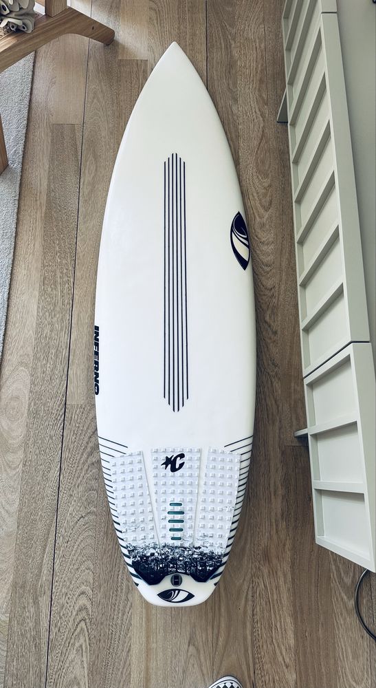 Prancha surf Sharpeye Inferno 72 EPS 5’9 27,6L