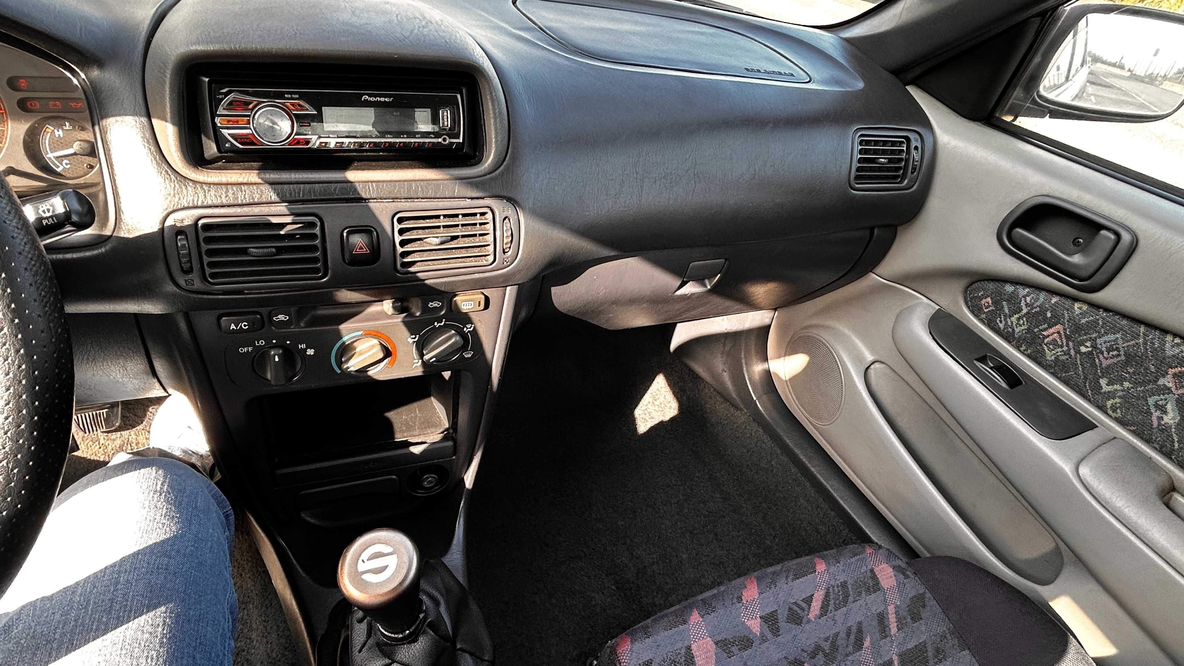 Toyota Corolla 5 portas Liftback LUNA
