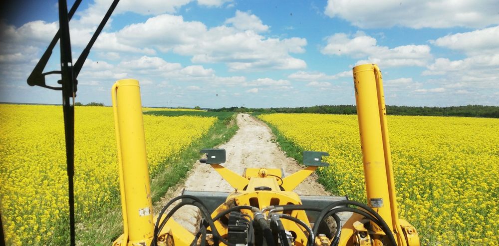 usługi minikoparką koparka równiarka spycharka wywrotka ładowarka