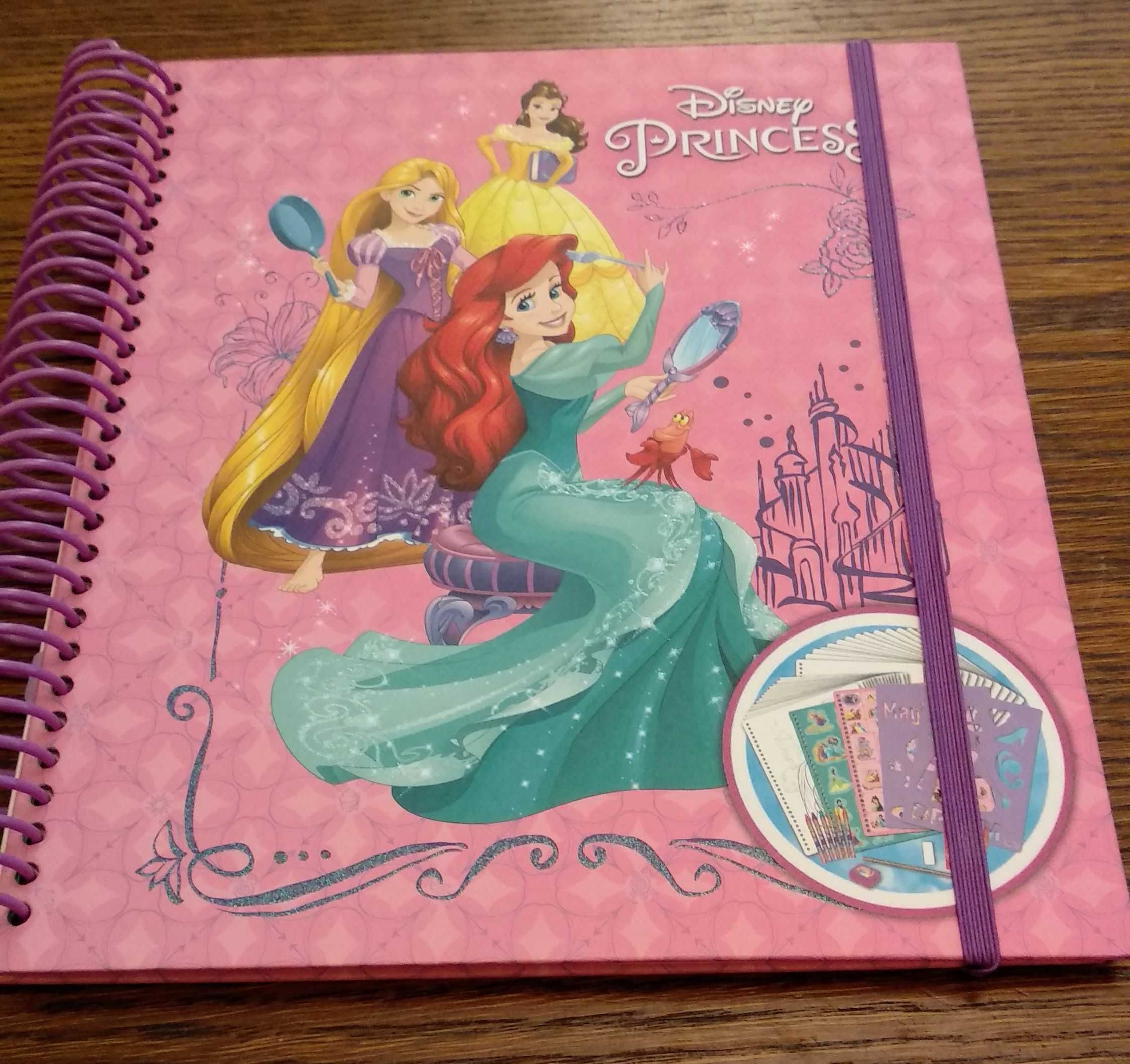 kolorowanka szkicownik szablony naklejki Księżniczki Disney Nowa