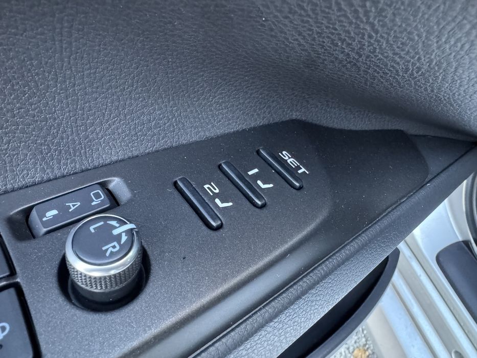 Продам офіційну максимальну рестайлінгову Toyota Camry Premium 2021