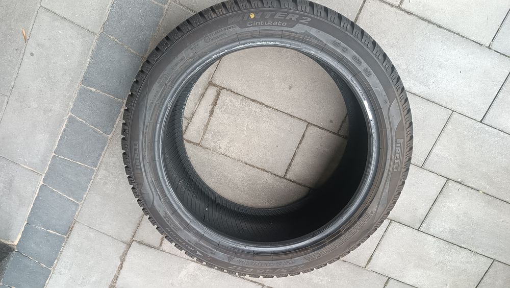 225/45R17 Opony zimowe Pirelli - 9-8,5 mm rant ochronny