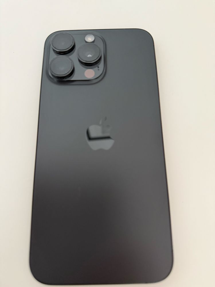 iPhone 15 pro max tytan 1 tb
