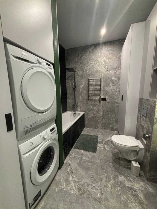 Продаю квартиру в самому центрі міста ЖК "Main House !