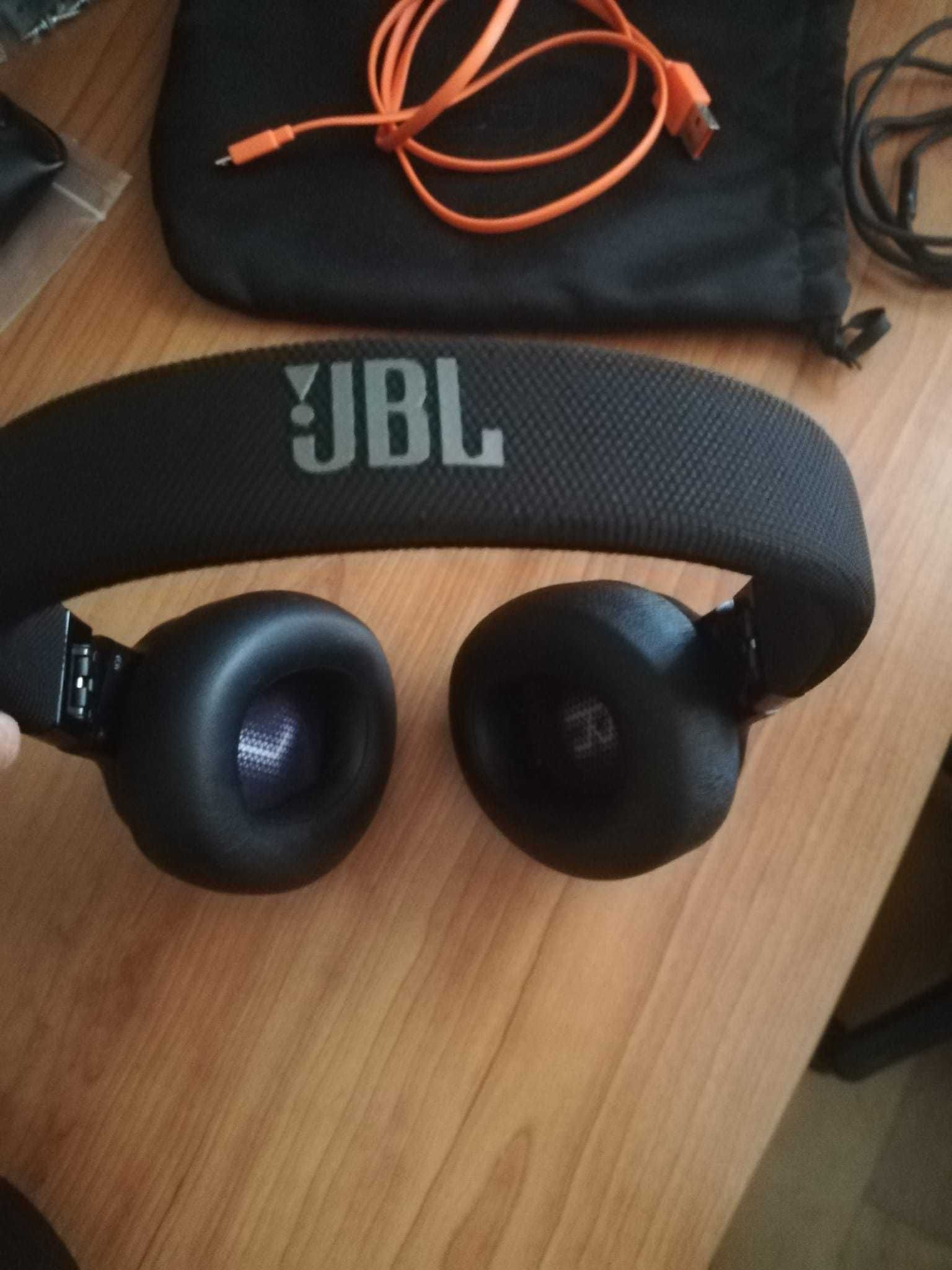 Auscultadores JBL E65 BTNC