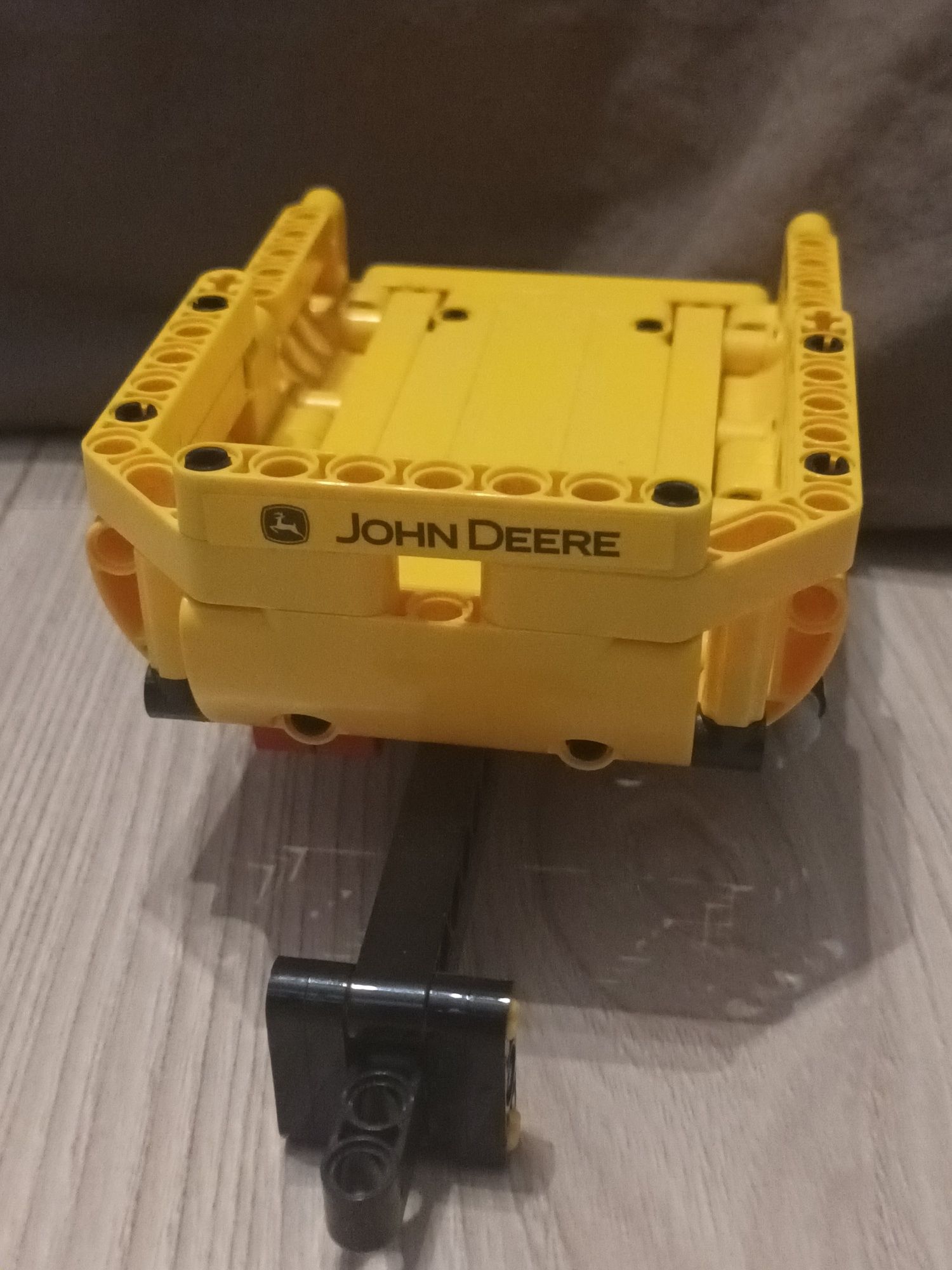 Lego 42136 traktor john deere.
