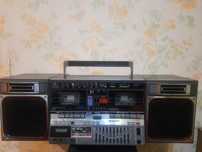Продам магнитофон sharp 800  черный