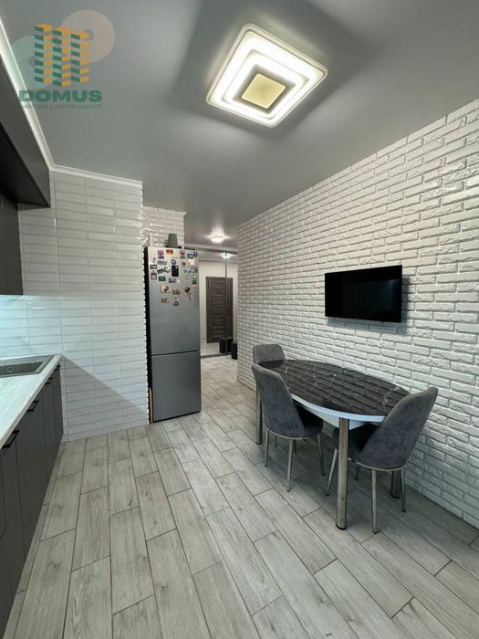 Продам 2-х комн ЖК 56 Жемчужина, Таирова! С ремонтом!
