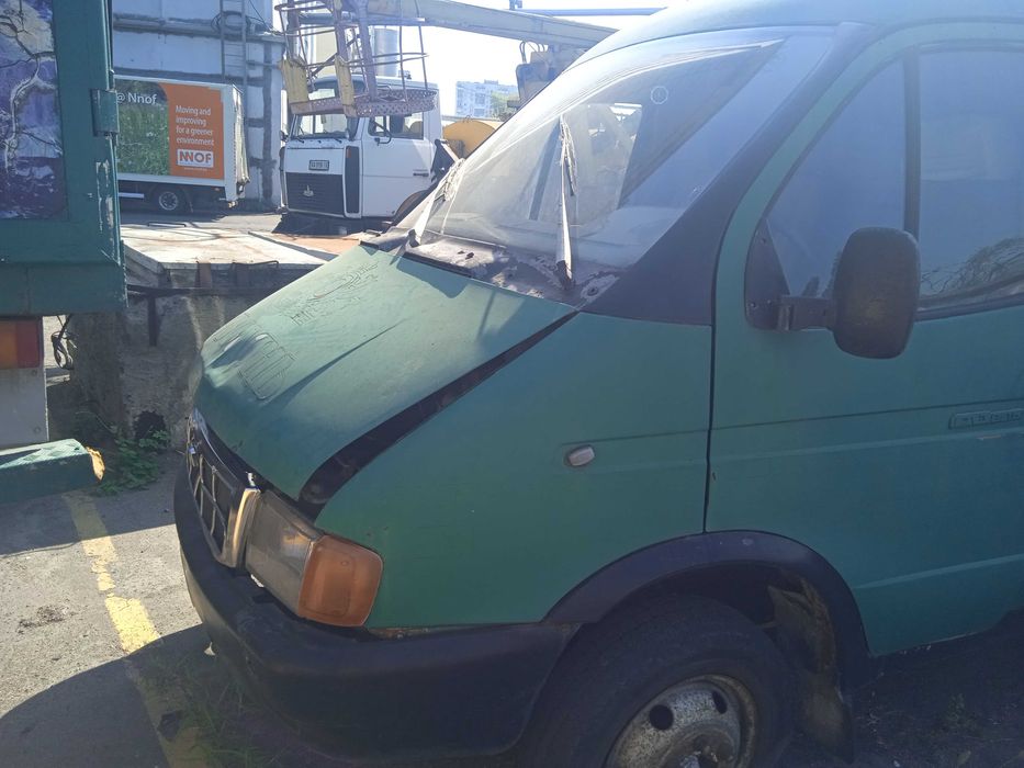 Вантажний фургон автомобіль Газель АА3515НР.