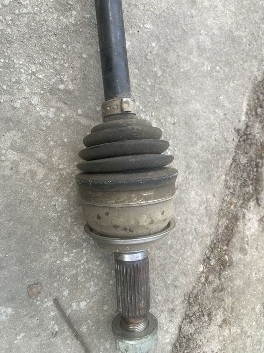 Піввісь задня права Honda crv lll