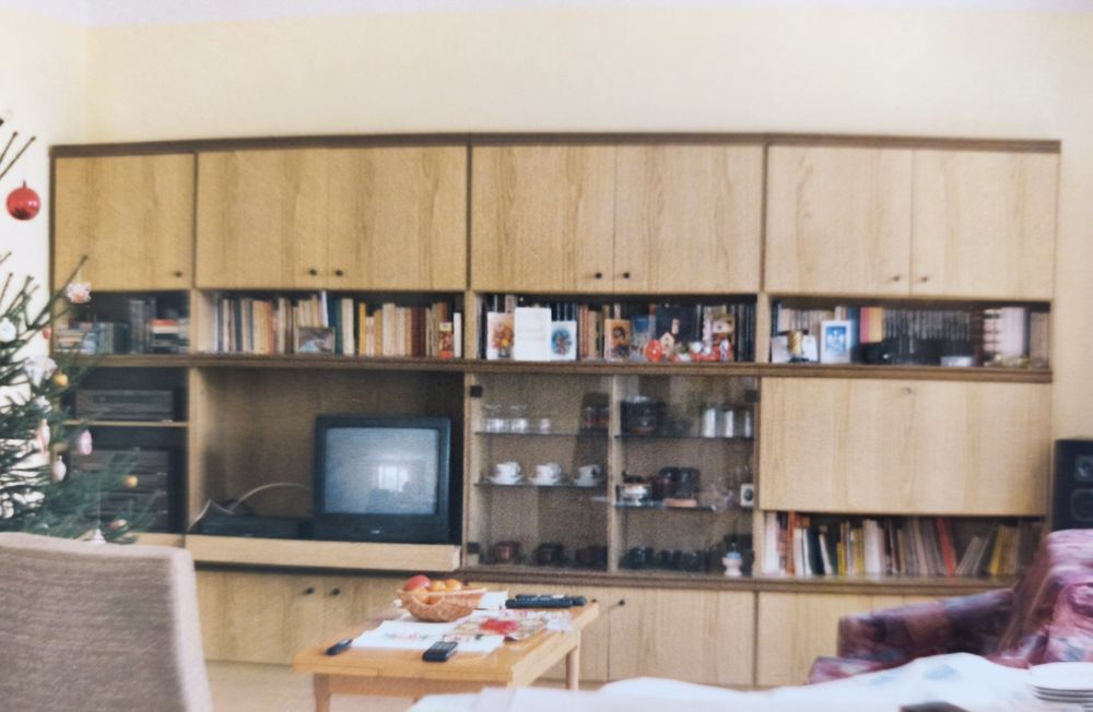 Meble niemieckie, meblościanka wysokosc 205 cm, szerokość 106 cm sztu