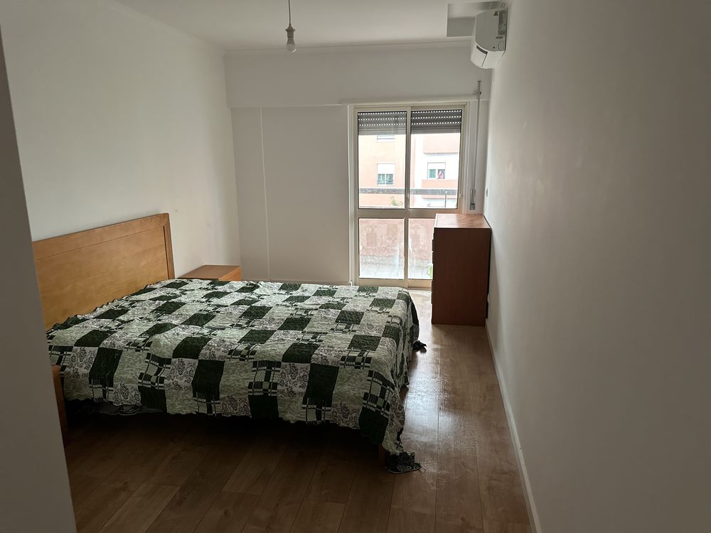Vendo quarto completo castanho mais outra cama de casal