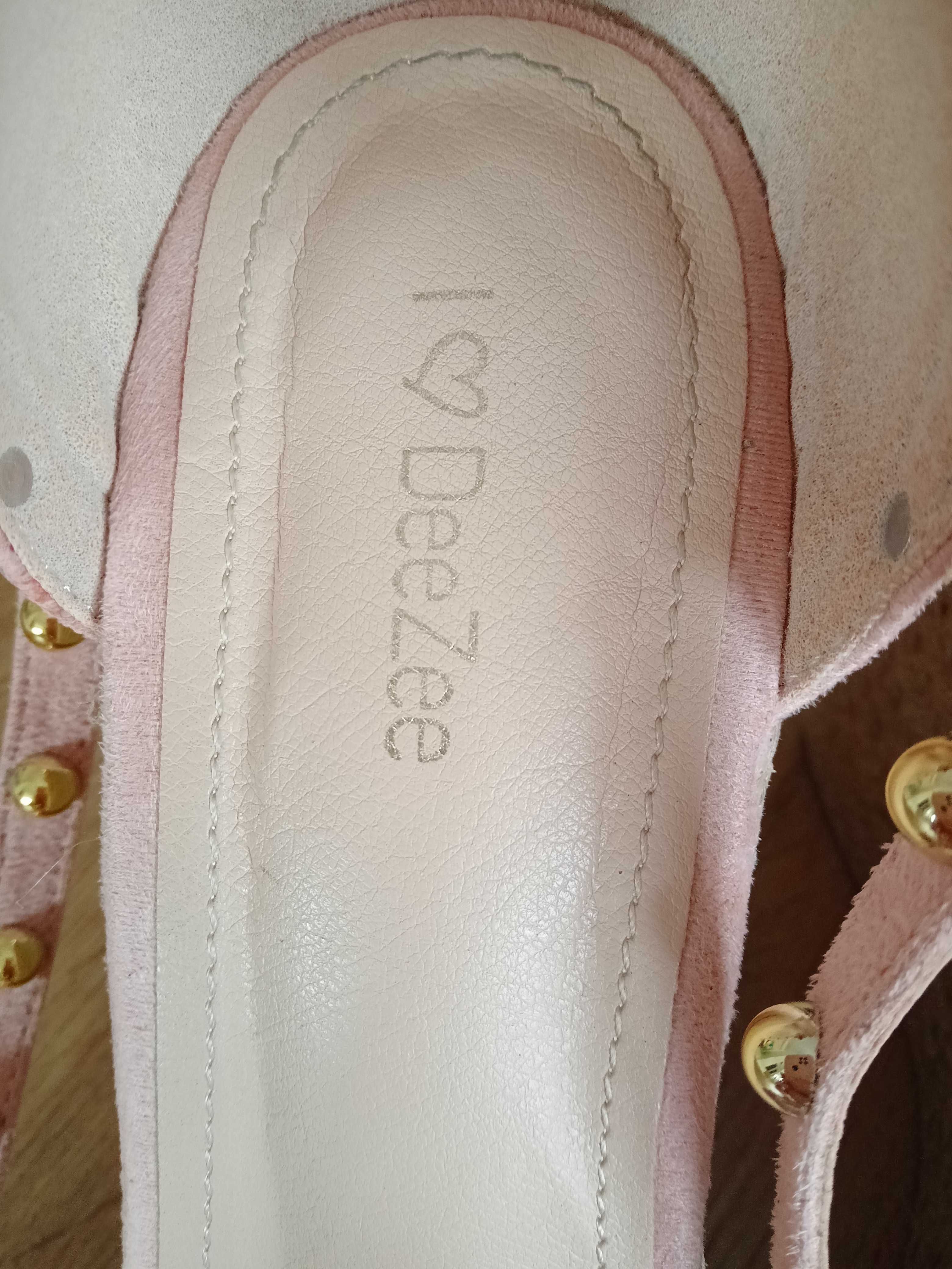 Espadryle na koturnie różowe firmy DeeZee rozm 38