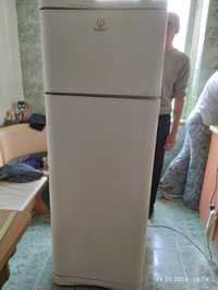 Холодильник Indesit RA 32g