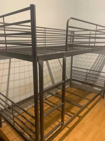 Beliche metálico IKEA SVÄRTA - cinzento