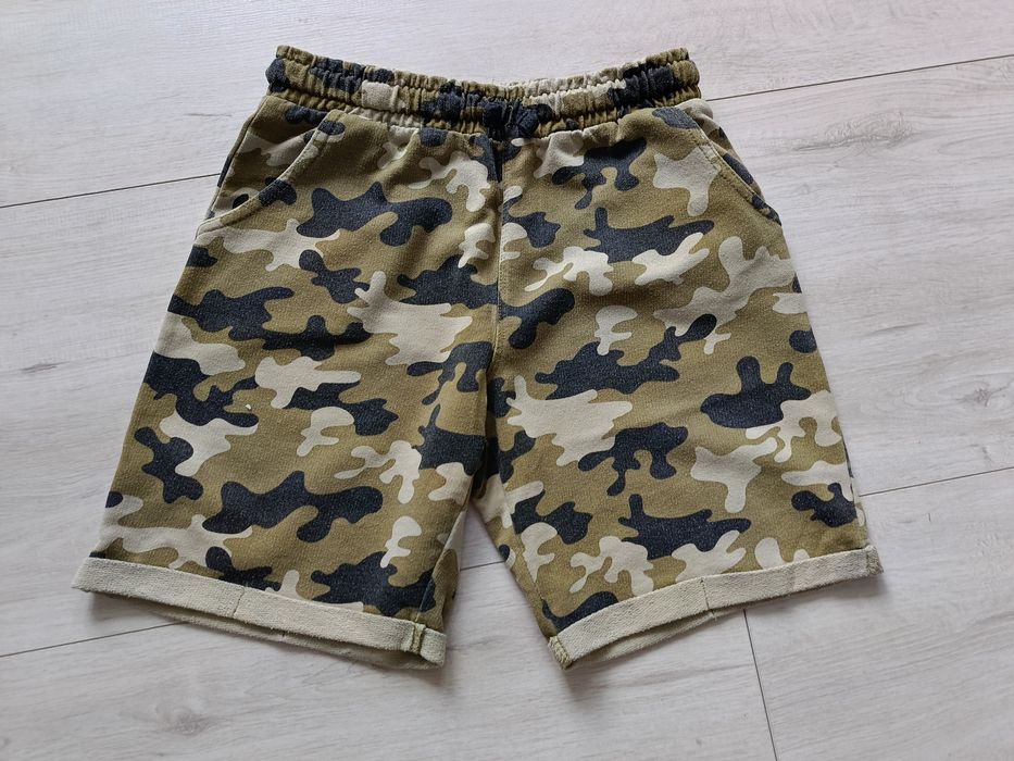 Krótkie spodenki chlopiece 122/128/134