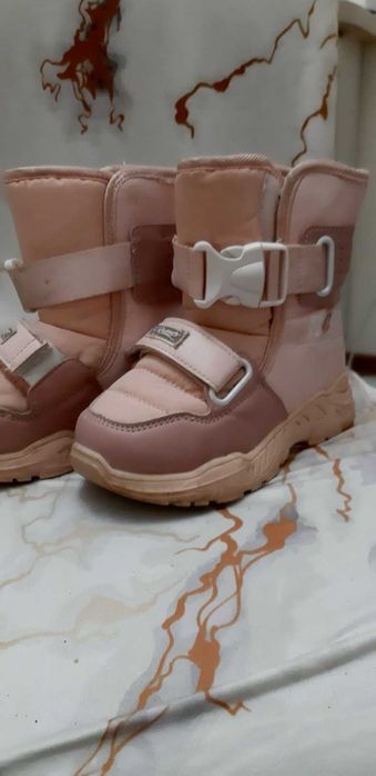 ботики, тапки, чобітки