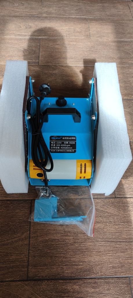 Гриндер 950W 220V, многофункциональный ленточный ,шлифовальный станок.