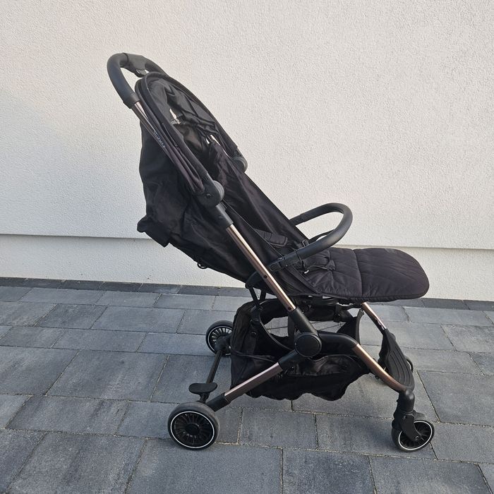 Ultra lekka i kompaktowa spacerówka Didofy Aster 2