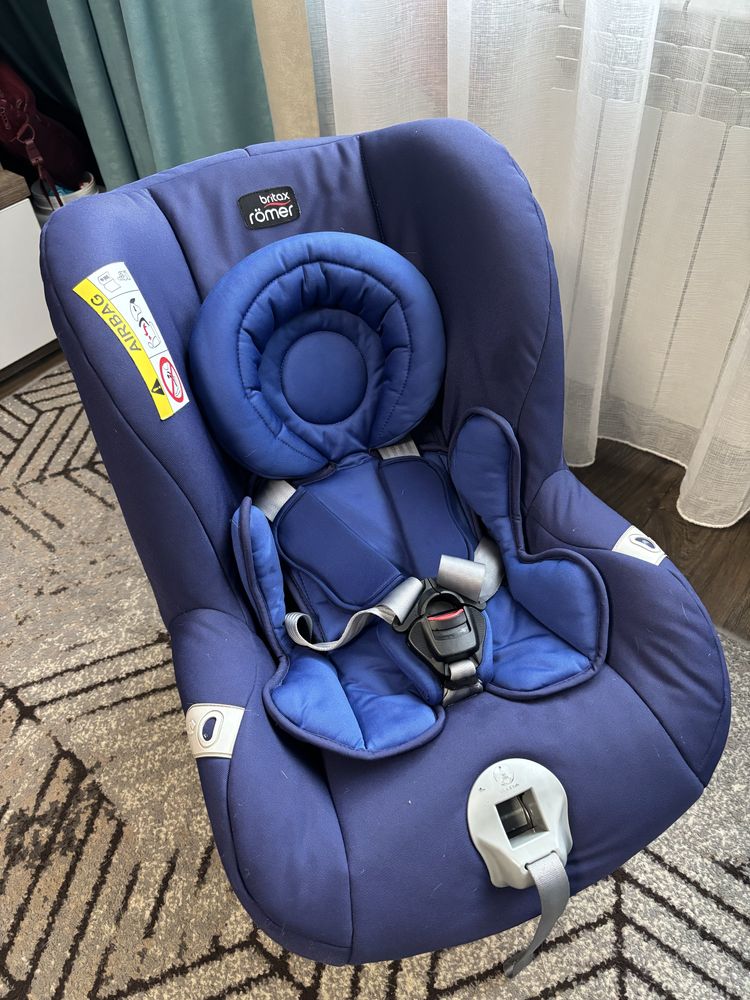 Продам автокрісло britax