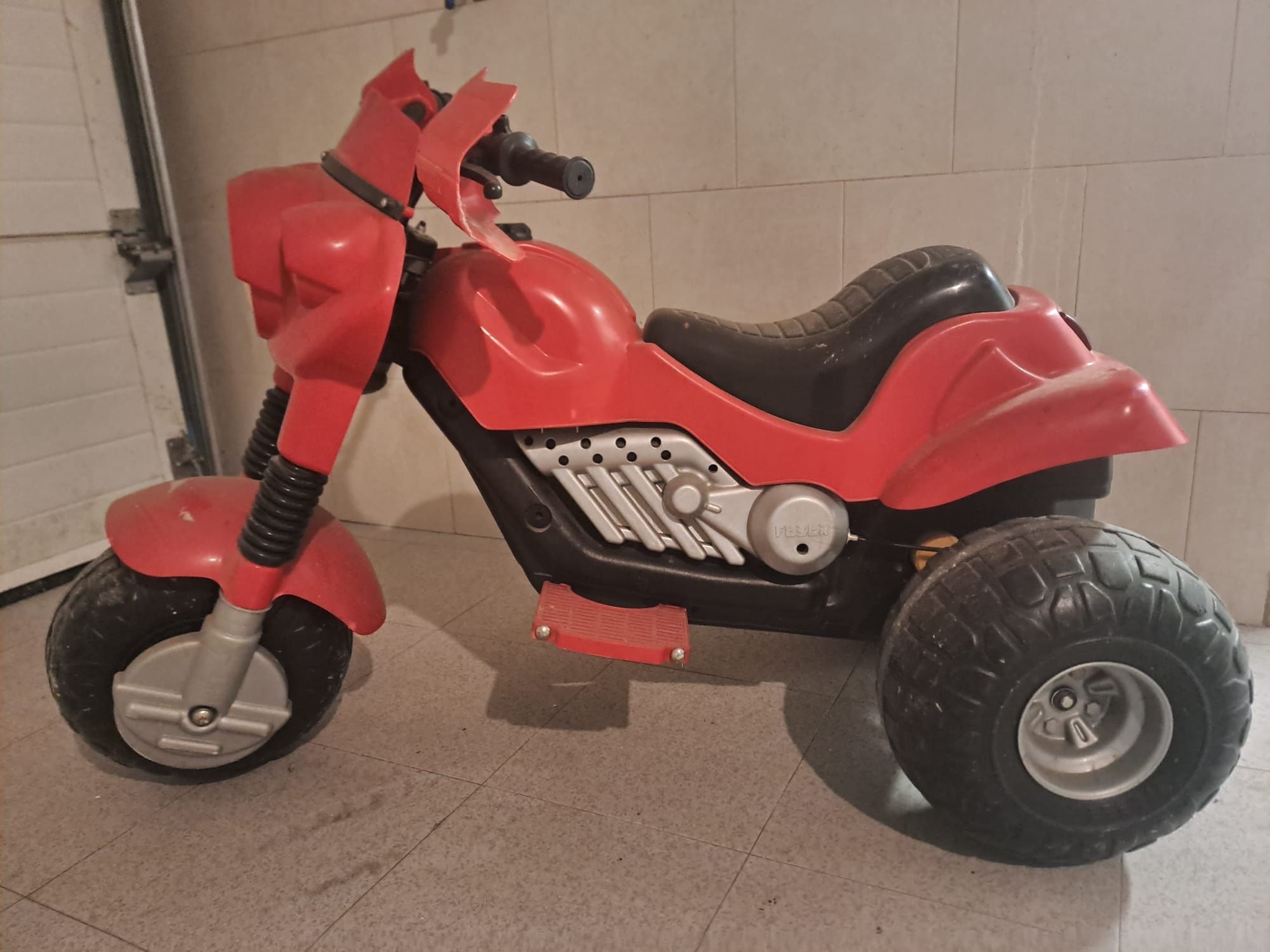 Moto eléctrica de criança