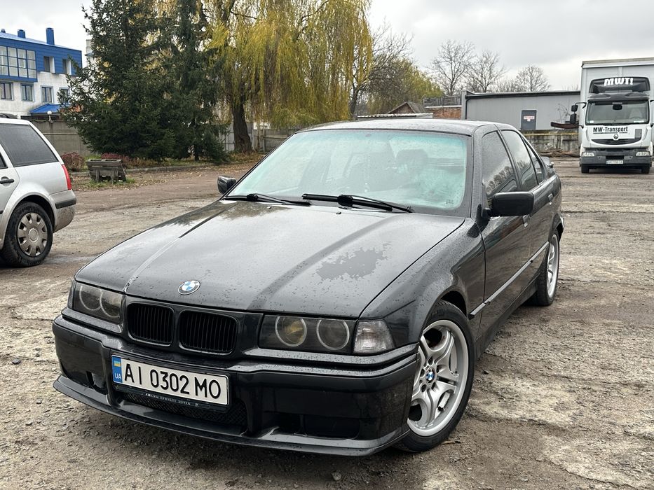 Продам  BMW E36 325i