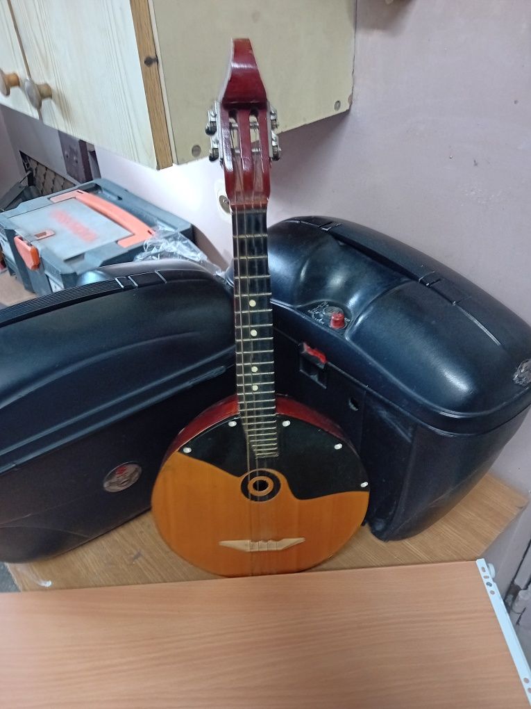 Gitara DOMRA 4 struny