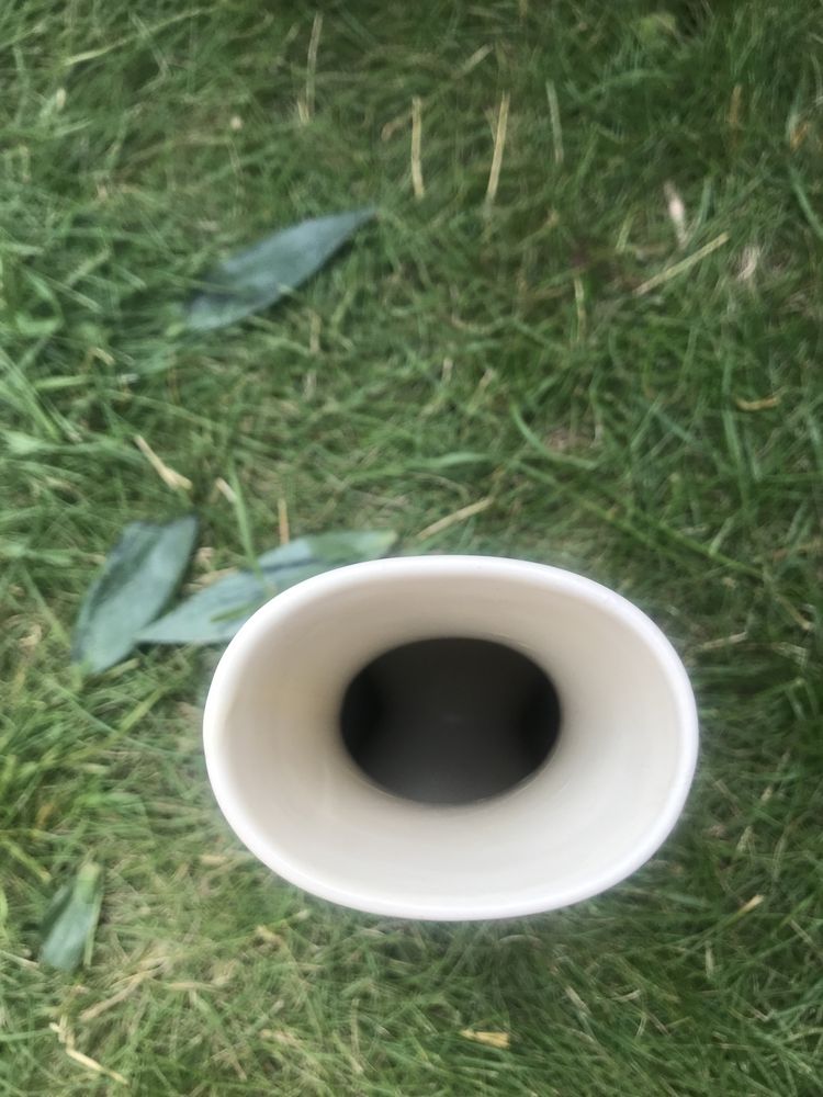Nowoczesny ceramicZny wazon na kwiaty