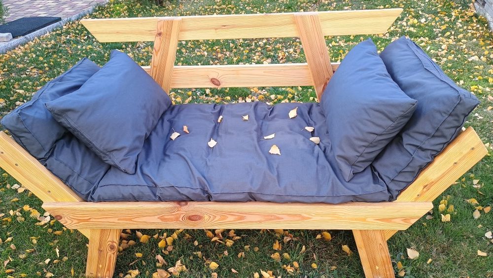 Продаються офісні меблі, стіл ЛОФТ, дизайнерська софа.