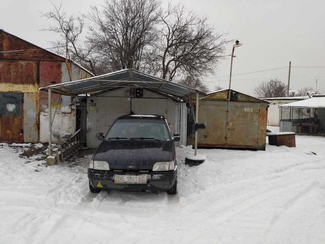 Продам гаражи Николаев Центр (2 рядом, подойдут под СТО)