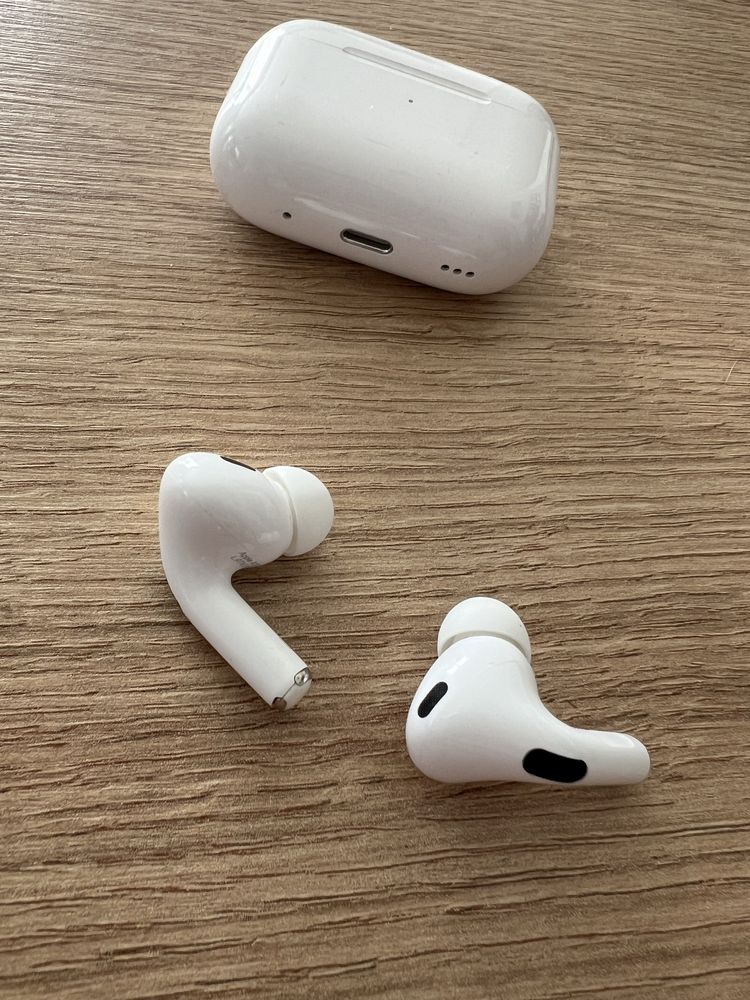 AirPods Pro 2 sluchawki apple